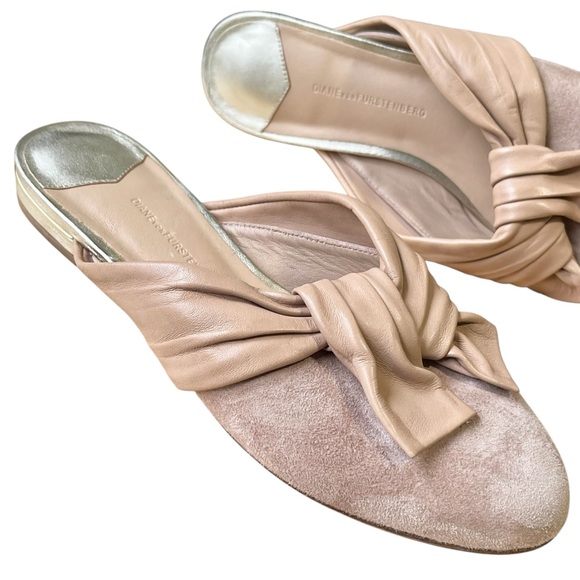 Diane von Furstenberg DVF Suede Leather Neutral Light Mauve Flat Mules Size 6M - Picture 1 of 13